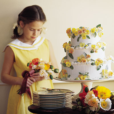 Pansy Wedding Cake from Southern Living Pick up the various purple and