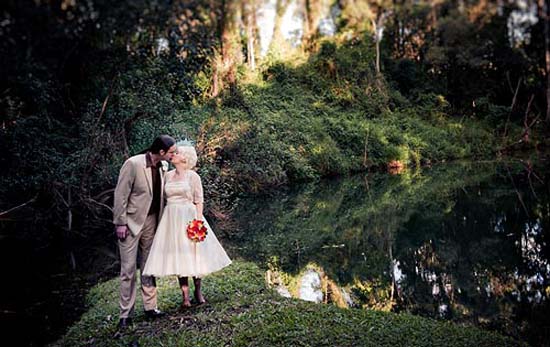 In a rainforest Today is the gorgeous and fun wedding of Caroline and Brent